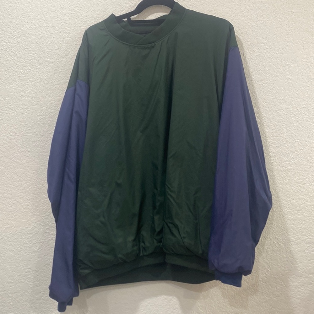 Windbreaker pullover